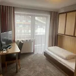 Отель Hotel Sommerer - Hike & Bike In Saalbach, Joker Card Inkl Зальбах-Хинтерглемм